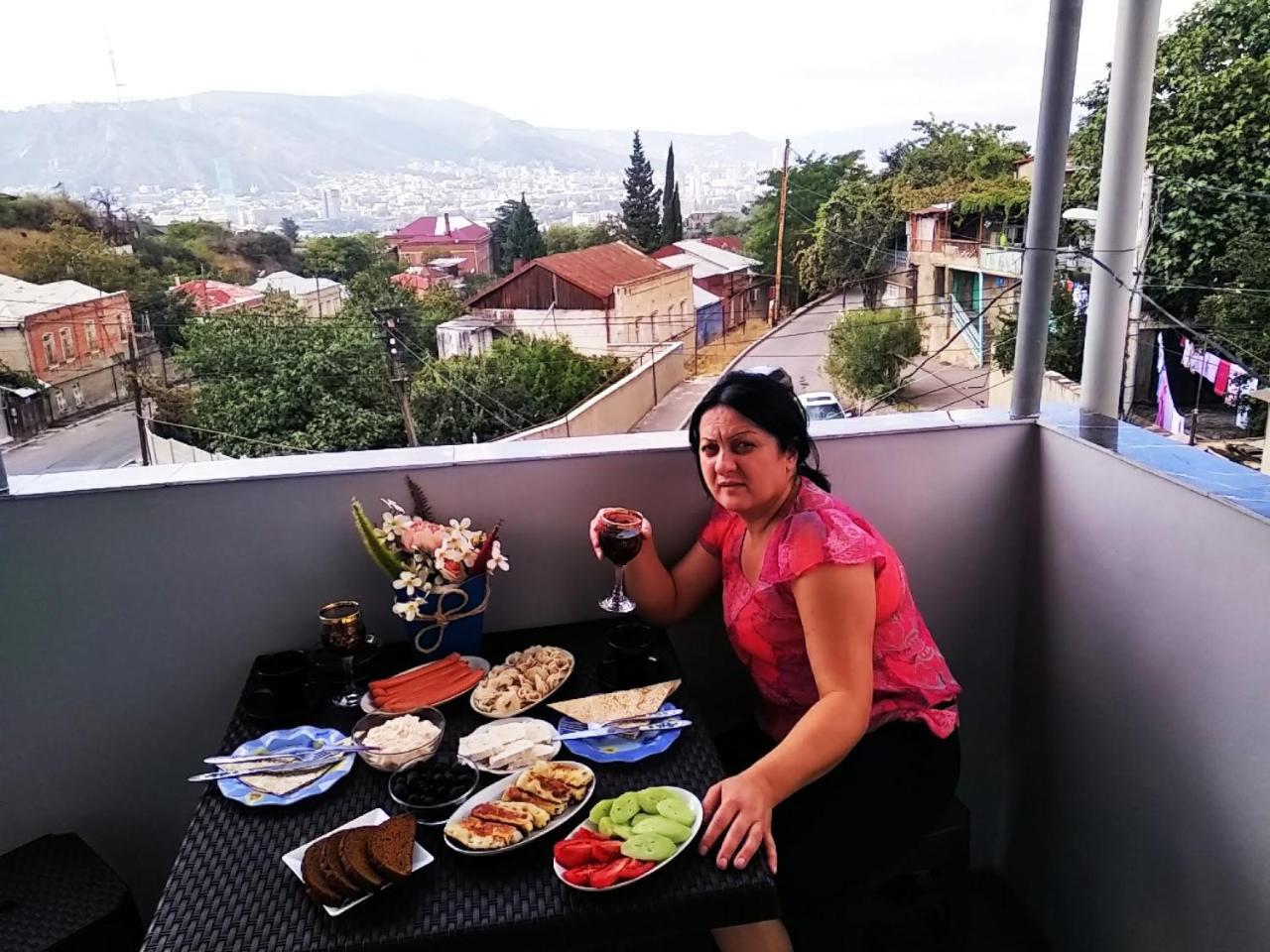Georgian Hosts Tbilisi Exterior foto